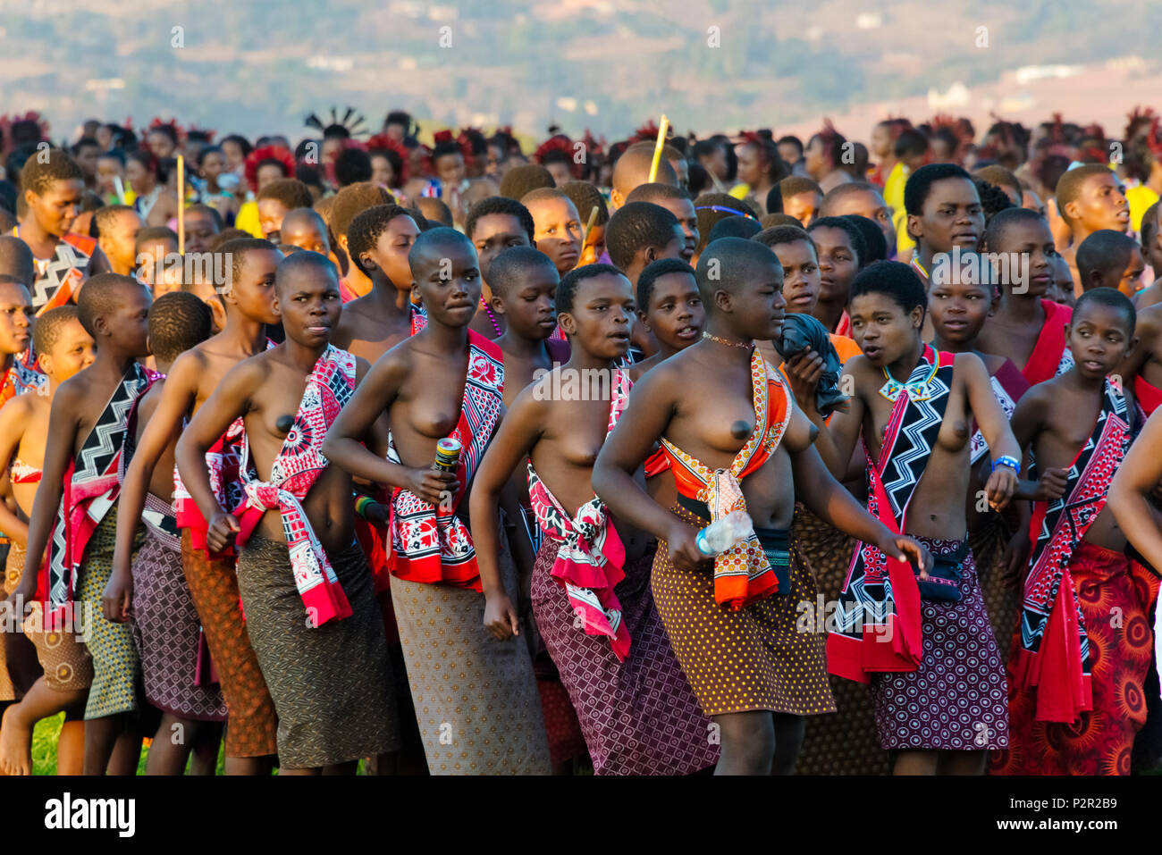 Swazi Mädchen Parade In Umhlanga Reed Dance Festival Swasiland Stockfotografie Alamy